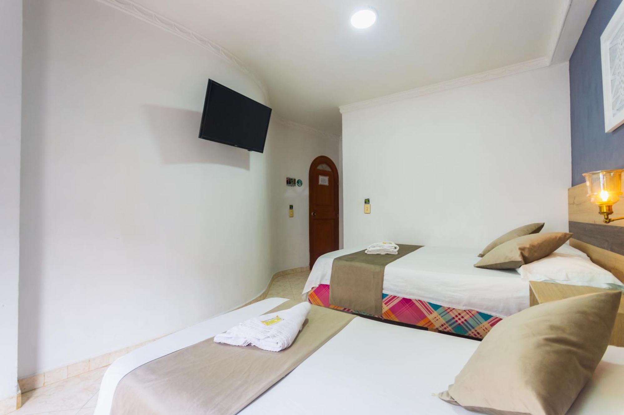 Hotel Real กัวตาเป ภายนอก รูปภาพ